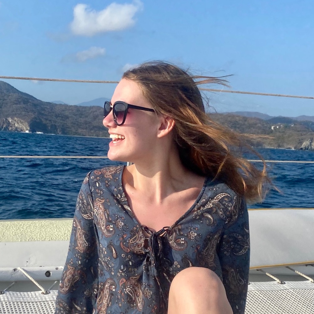 Meet your Posher, Olivia - Picture 1 of 1